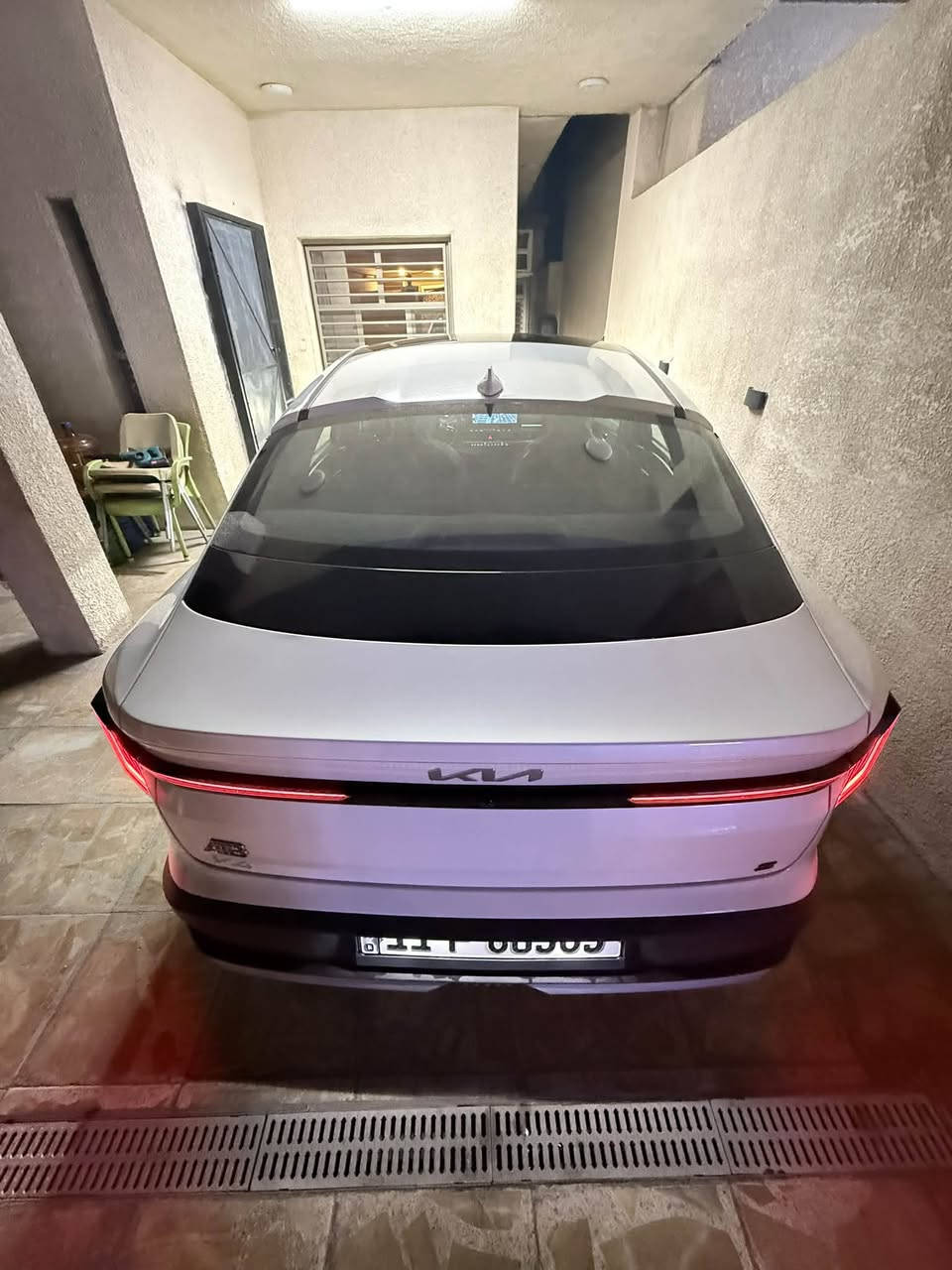 السلام عليكم 
KIA k4 2025 VIP
ضمان وكالة NIM بعدها بلضمان 
4 سنوان او 100,000 كيلو
السيارع ماشيه ٨٠٠٠ وشي قليل قابل للزياده
( استخدام دوام فقط )
مكان السياره ( بغداد / الدورة )
كشنات جلد 
ويل حجم 17
وعليها دوشمه من النواب دوشمه ( هشام ) 
ارضيه جلد
محرك ٢٠٠٠ دوش فول اقتصادي ومتان
رقم بغداد بأسمي تحويل ثاني يوم
لونها ابيض صدفي
داخل زيتوني
كشنات جلد
قطعتين تبريد 
حساسات امامي خلفي
كاميرا خلفية 
كرسي السائق كهرباء
ثلاث وضعيات قياده
تحكمات ستيرن جهتين 
شاشه متصله 
اناره داخليه ( بلادي مو عمل ) 
سبير بعده مطاخ الكاع 
وهواي مواصفات ثانيه 
مكفولة من البارد والضربه والصبغ والبي دي ار وهاي الامور 
السيارع خير من الله مابيها ربع دينار مصرف
للتواصل متواجد فقط على الرقم والواتساب
غير متواجد على الماسنجر 
***********

