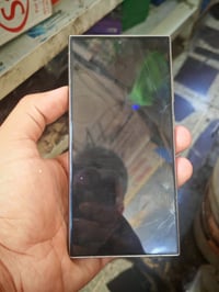 سامسونج S24 الترا ذاكرة 256 شرق اوسط جهاز نضيف ودبل خط كلشي موضح بصور ...