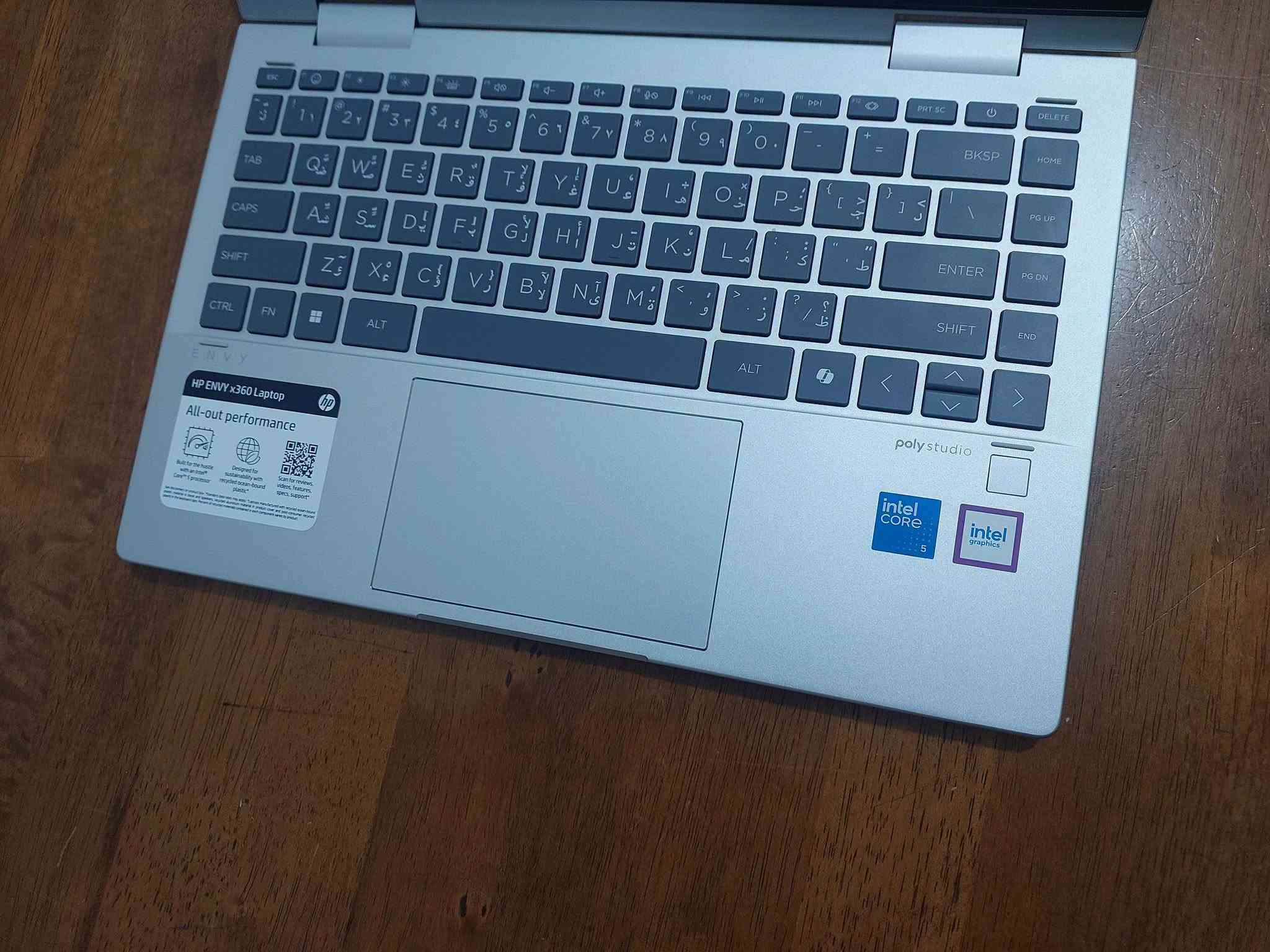 السلام عليكم  جيل 14 ....تحفة الكترونية من شركة HP موديل hp envy من الفئات العليا لماركة HP  ...لابتوب لمس TOUCH قلاب 360 درجة...بلون وشكل وتصميم مميز جدا..شاشة حجم 14  الوانها طبيعية مشبعة ولا اروع .. سوبر سلم مصنوع من المعدن مع هارد نوع SSD NVME حجم 512 ورام 8 وكرت شاشة قوي ومعالج كور 5 جيل 14   ..كيبورد ضوئي ثلجي 3 درجات مع بصمة اصبع وبطارية تدوم لساعات طويلة الجهاز جديد بمعنى الكلمة وكارتونتة وكل ملحقاتة ويا ملائم للبرامج الهندسية  والتصميم والبرامج والدراسة و لرجال الاعمال وغيرها... سعرة 500$ للاستفسار  *********** (واتس)
