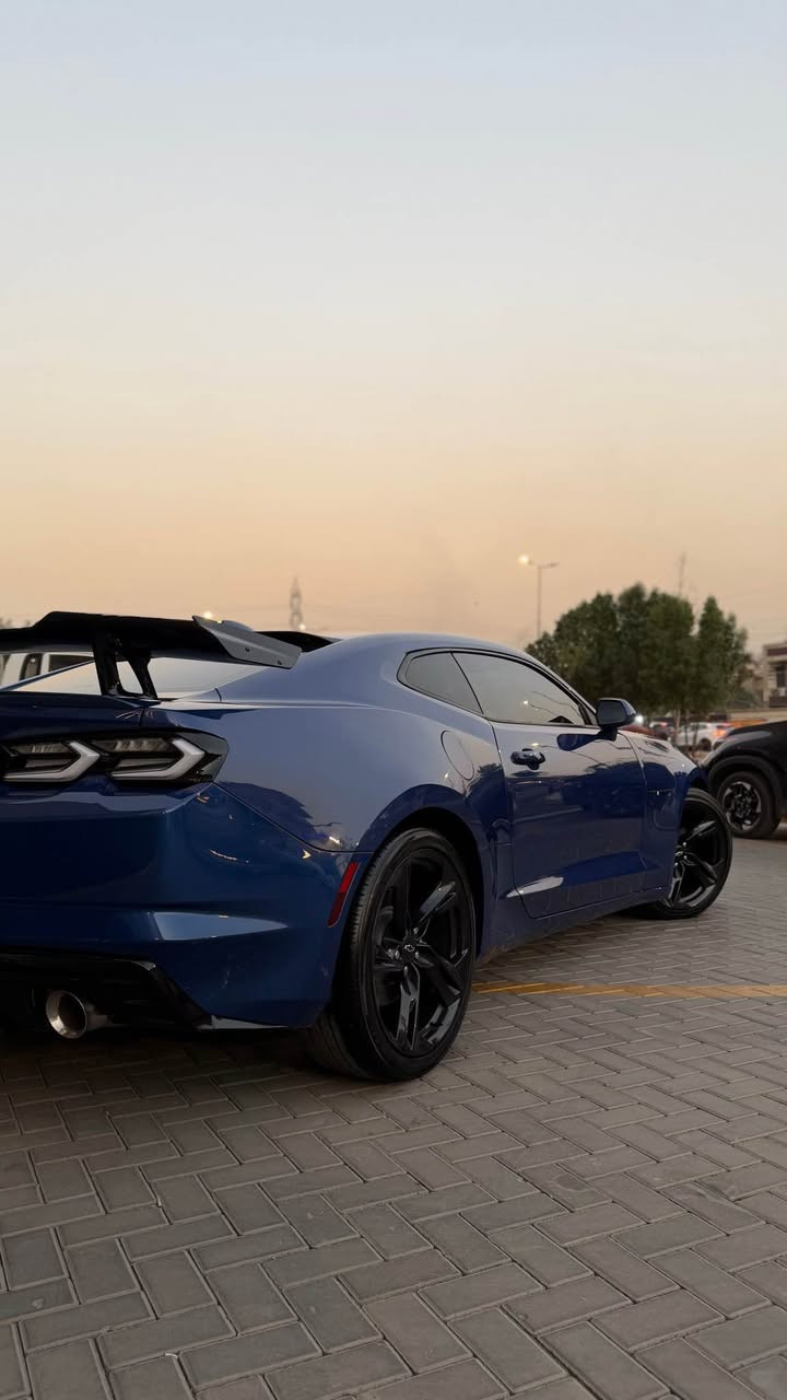 السلام عليكم … الجمال والاناقة 💙 للبيع كمارو Rs 6 سلندر  موديل 2023
فووول مواصفات عدى الفتحة ماشية 21 الف فقط سيارة جاهزة وجديدة دخول جديد حادثها جاملغ وبنيد وشوية بين الباب والجاملغ الايمن
مواصفات لد امامي 
كشنات حضن 
شاشة كبيرة كار بلي
هاندبريك بصمة
ثلاث انضمة قيادة
بصمة 
تشغيل عن بعد
كشنات كهرباء
بك لايت كورفت
السيارة جاهزة من كلشي سعرها 148 وبيها مجال بسيط
مكانها بغداد السيدية
*********** بغداد, العراق

نص مكتوب في الصور:
- CHEVROLET CAMARO SS 6.2L V8 2 0 2 3 M O D E L Y E A R AMERICAN LEGEND PERFORMANCE 6.2L V8 ENGINE 455 HP HORSEPOWER 10 SPEED AUTOMATIC RWD REAR WHEEL DRIVE 2023 MODEL YEAR LOW MILEAGE (OPTIONAL) SS PERFORMANCE BUILT READY FOR A NEW OWNER