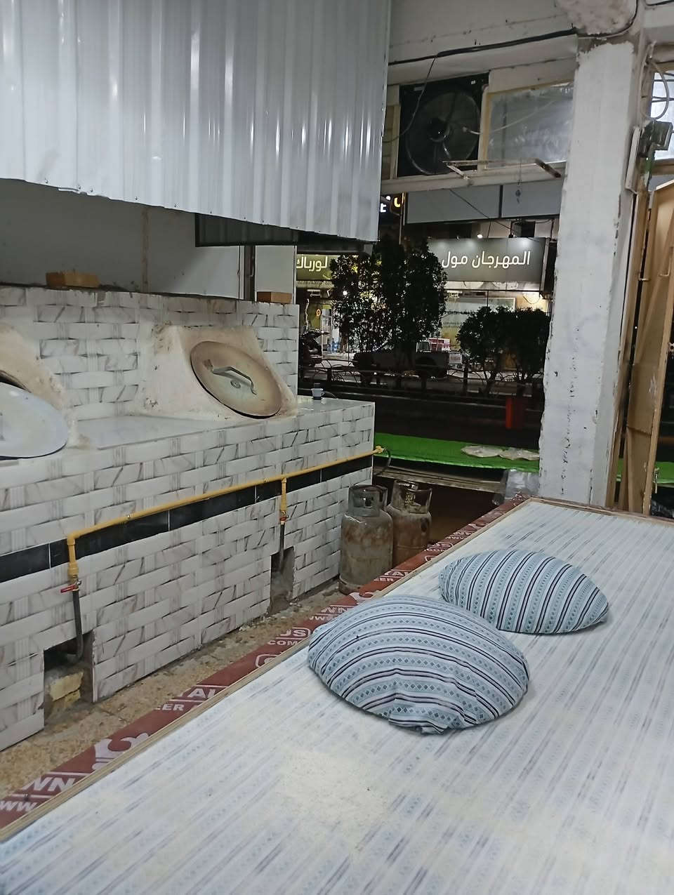 مخبز كامل • دور العمال • عجانه