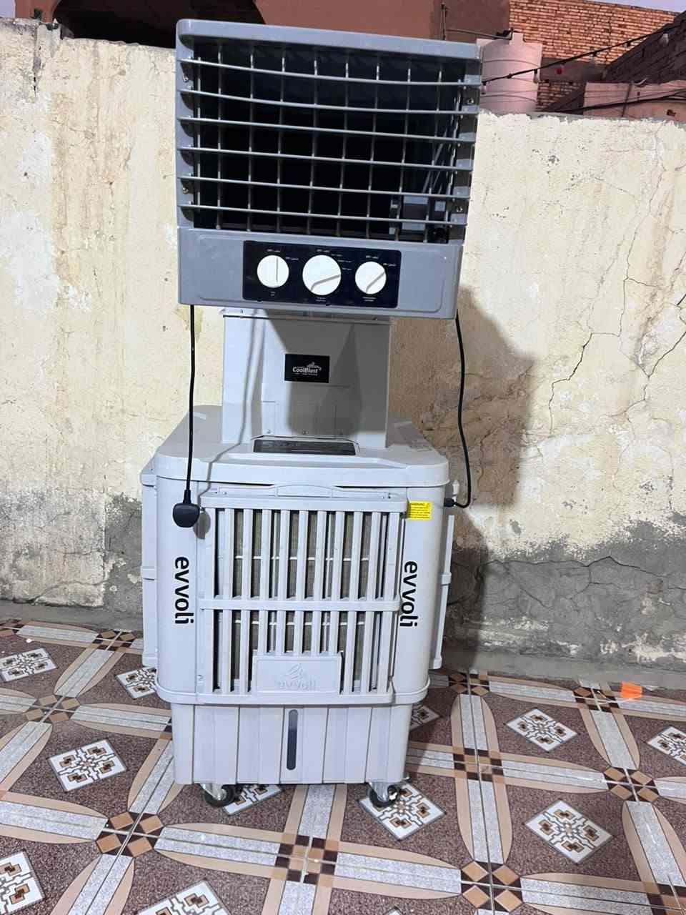 مبرده للبيع مشتغله بس شهر سعرها 200
***********
