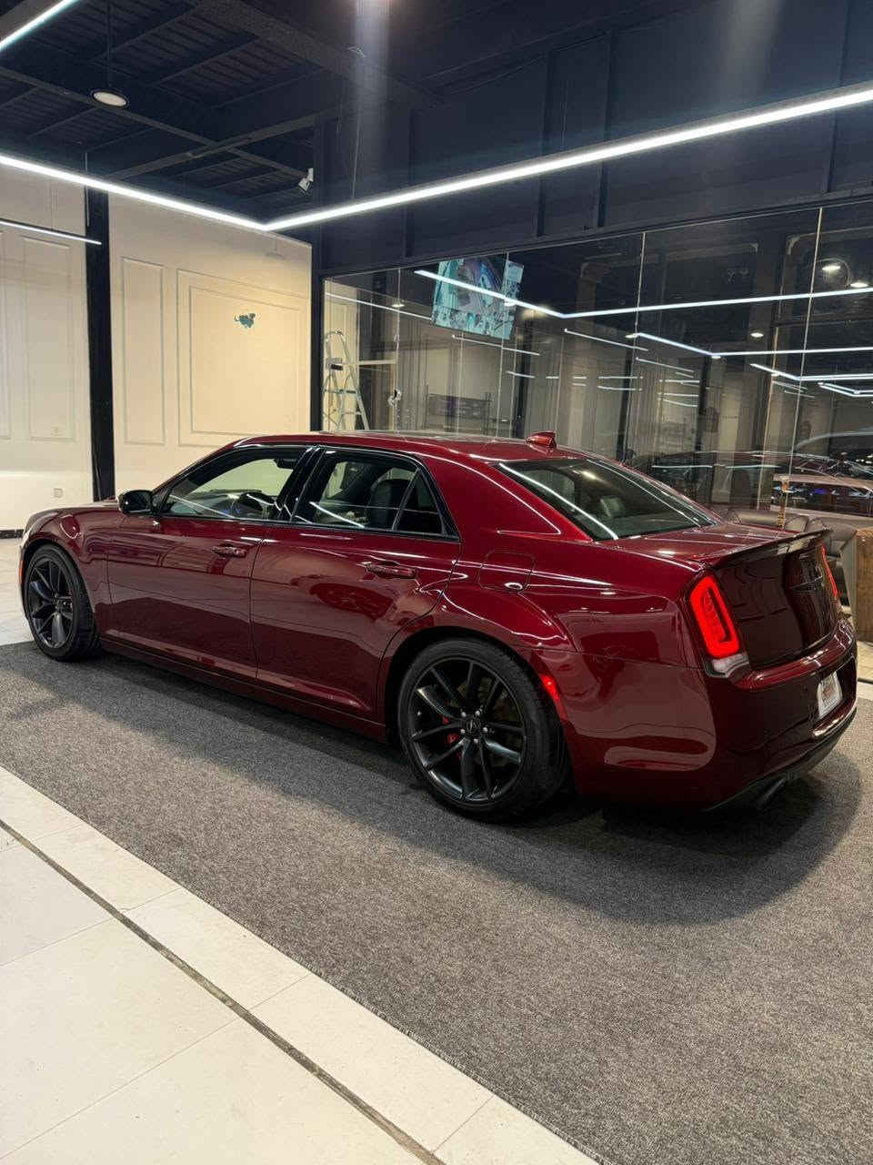 كرايسلر C300 . SRT  LAST CALL.  2023  فول 1/1 
 مكينه : 6400  . مكان السياره بغداد اي ستفسار الاتصال بيع او مراوس بجارجر سعره 375 وبيه مجال بسيط  للشراي 
🔺 رقم بغداد تحويل ثاني يوم.  👈  ***********
مواصفات :_                 
✓ بنراما 
✓ رادار امامي           
✓ رادار جانبي 
✓ سستم صوت هارمن كاردن 
✓ كشنات تدفئه وتبريد 
✓ نقطه عمياء + ترحيب 
✓ اكواب تدفئه وتبريد 
✓ كشنات خزن ميموري 
✓ ستيرن كهرباء 
✓ لايت امامي متحرك 
✓ دشوبل كاربون فايبر 
✓ اشاير بل مري 
وباقي المواصفات معروفه فول 1/1 🔒

مكان السياره بغداد  مرقم بغداد بأسم المشتري  . ماشيه8 الف  فقط كله عله وضع الشركه ونضافته 100% من انضف السيارات بل عراق من حيث المشي والحادث 
حادث السياره دعاميه فقط كفاله من كلشي السياره من البارد ومن الصبغ ومن التبديل شرط فقط دعاميه مبدله وبيه سونار  وكل تفاصيل السياره واضحه  . للبيع اول مراوس اي ستفسار  خاص اول الاتصال على الرقم‏ ‏‪مكاني بغداد حي الجهاد  ***********  شباب فقط الشراي يتصل  الي جاد بل شراء يتصل   الي ما يعرف لا يتصل . . بيع او مراوس حسب القناعه
