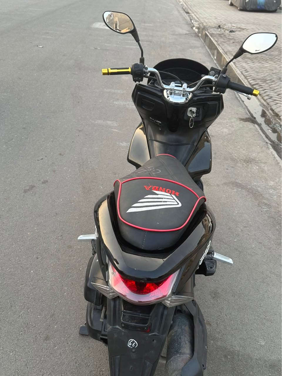 هوندا PCX • بغداد • مديمت صدر