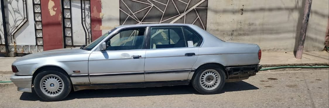 Bmw للبيع
محرك وكير شرط

صبغ عام جماليه
رقم خضر الشرعي موجود شرط التحويل
حجم 730
السعر 35 وبه مجال
***********
