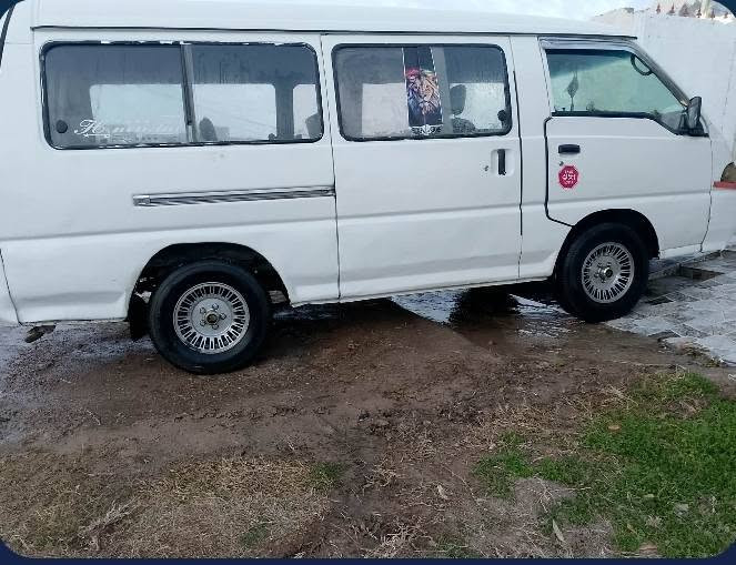 سلام عليكم كـيا هـونداي 11راكب مـوديل1998 محرك ونجي رياضي 2400 سياره مصبوغه عام جماليه رقم دهوك سعر 55وبيهه مجال. الاستفسار: ***********
