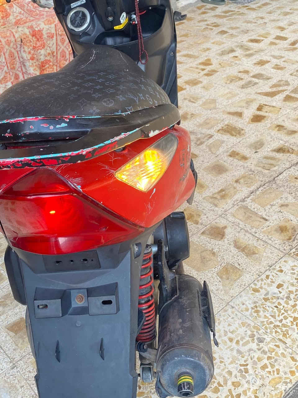 دراجة ثعلب كاملة اي نقص ما بيهة كهربائية كلهة شغالة للبيع او مراوس بشحن حسب القناعة رقمي 
‏‪***********‬‏ المو شراي لا يتعبني
