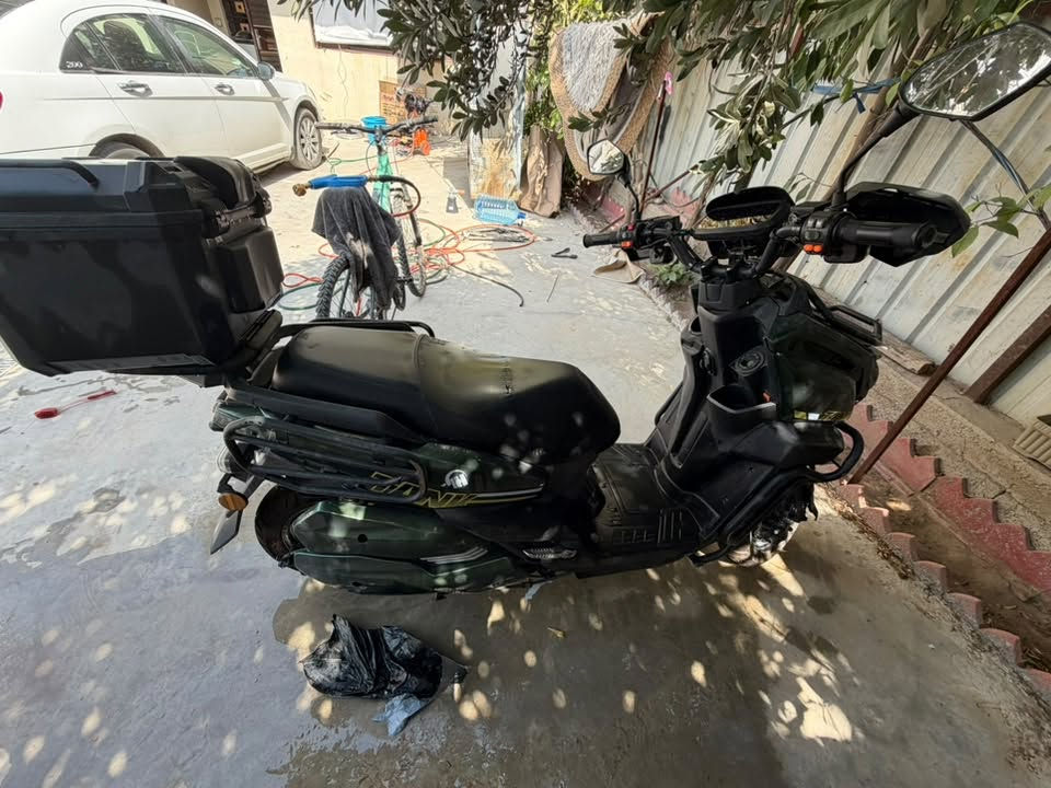 دراجة شحن اباچي مدرعه حديد موديل 2026  استعال شهرين و وصل ضمان على البطاريات سنه موجود 6 بطاريات ليثيوم تلث سرع بيها تشغيل عن بعد و سويج وكارت صندوق جوه الكشن وصندوق خلفي و خوذه نضيفه حيل السعر مليون مكاني بغداد اليرموك اربع شوارع ***********
