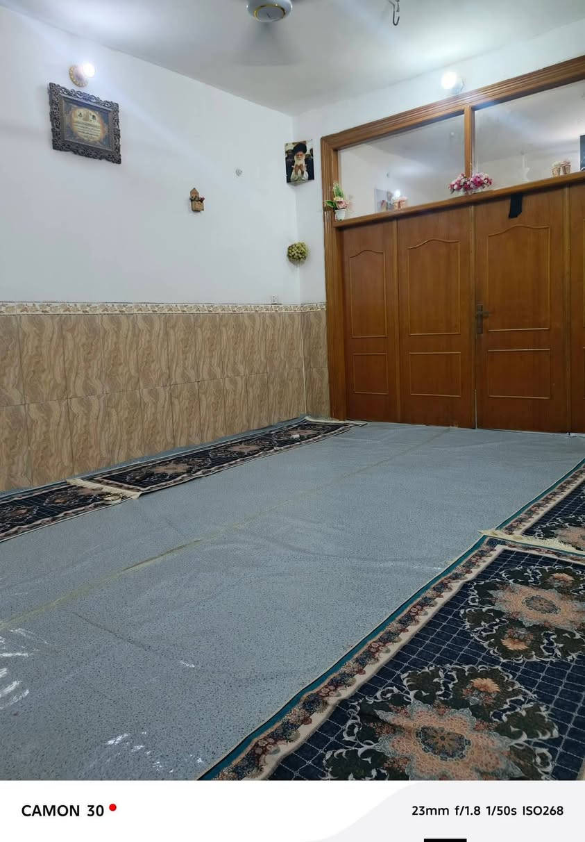 سلام عليكم بيت البيع 120متر ركن يتكون غرفة وصالة ومطبخ وستقبال وصحيات  كربلاء الحر الرشيد قريب عله مجمع الشكرجي  السعر 50وبي مجال لاستفسار  ‏‪***********
