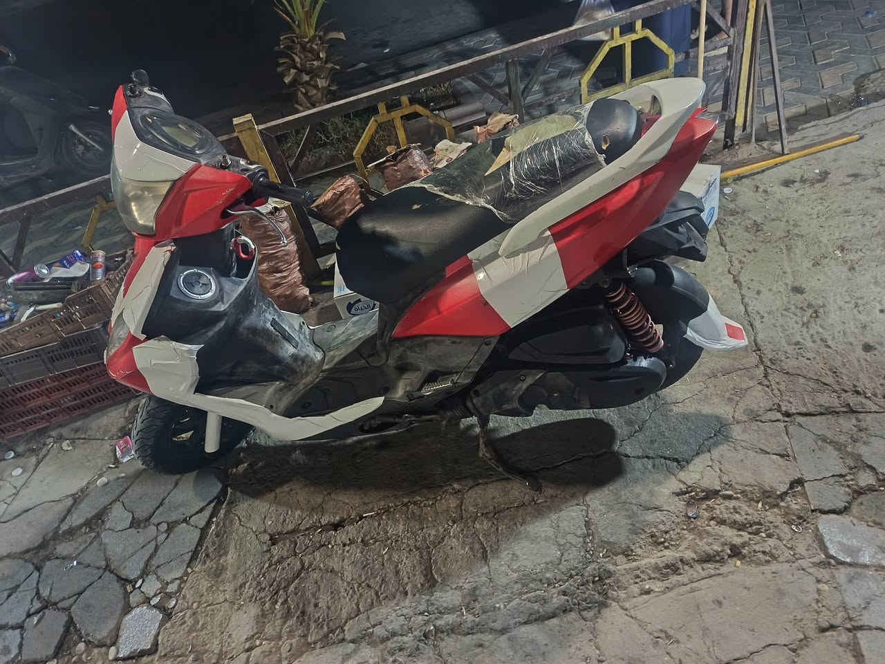 السلام عليكم
جي تي ار جديده بلاديه مكينه ما مفتوحه جيب فيتر وتعال افحص براحتك مكاني الشعلة
السعر ٨٥٠ وبيها مجال قليل
هاتف ***********
