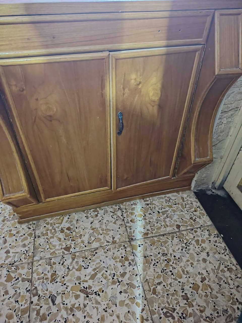 غرفه • للبيع • بيه مجال