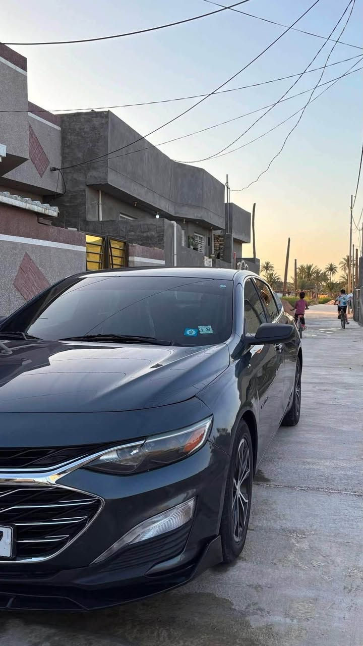 ماليبو 2020 LT فول مواصفات
لون مميز ( فيراني ) نظيفة داخل وخارج كير ومحرك مكفول كشر يلمع داخل نظيف كلش بيها بس باب مبدل نفس اللون بدون صبغ 
تحكمات ستيرن
 كشنات تدفئه 
تبريد قطعتين 
كاميرات حساسات 
ومرايا داش كام كاديلاك اناره داخليه محيطيه
 ويل رياضي 
وباقي المواصفات المعروفه بالـLT
السياره جاهزه للاخير صور الحادث مرفوقه بالمنشور ونظيفه كلش ترهم مراوس وبيع مكان السياره بابل ورقم بغداد بأسمي تحويل ثاني يوم السعر خاص .
***********‬
