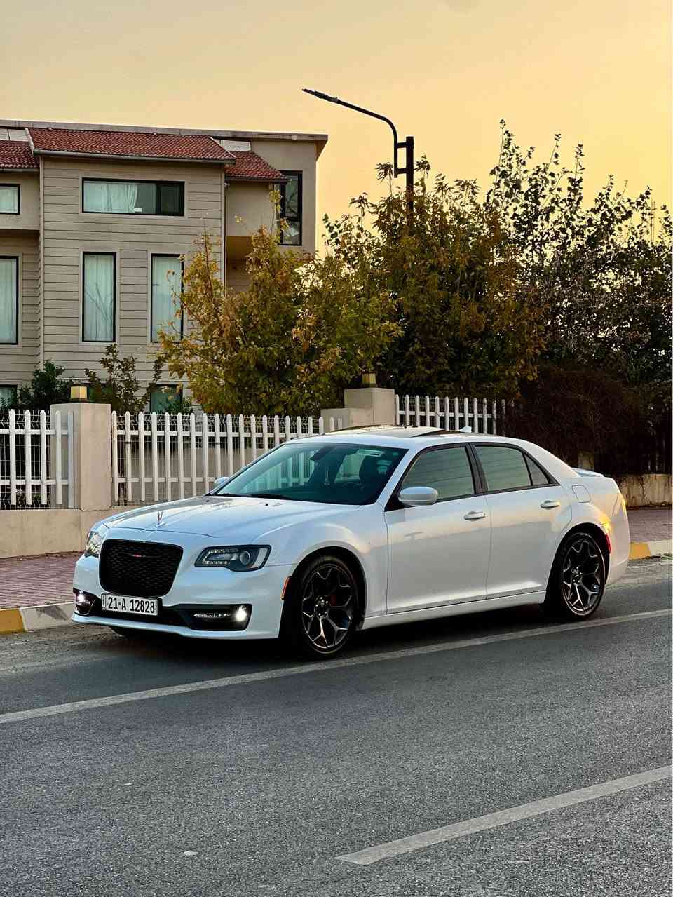 Chrysler 300 S  
[***********] 📞
‎کلایسلەر 300S   
فول فول مواصفات S
تەنها ١٠٠ هەزار مایل ڕۆشتووە
دەعامی بۆ دەعامی بێ بۆیاخ و بێ سارد 
تەنها  دەرگای سەکن گۆراوە بە بیلاد 
مەکینە 3,600 V6
بەصمە شەغال 
پانۆراما 
کوشن هیتەر
کوشن جلد 
لایت زینۆن و لید
گێڕی سوکان دوگمەی سپۆرت
 شاشە گەورە
کامێرای دواوە 
تایە و ویل ٢٠ تەبرید مەرکەزی
سەماعەcarplay  Alpine  
گێڕ و مەکینە بەشەرت  نەکراوەتەو
سەنەوی و ژینگە و هەزە تازەیە
٤ تایە و ویلی بیلادی لۆک 
تەحویل و غرامە بەشەرتە بەناوی خۆمانەوەیە
ناونیشان سلێمانی *********** السليمانية, العراق
