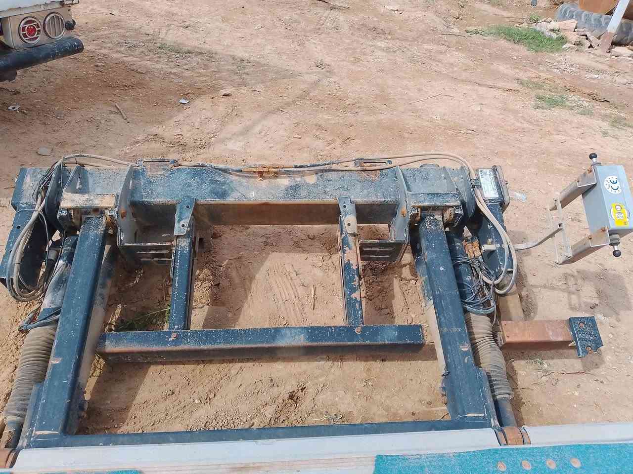 جهاز كهربائي • للسيارة • قطع غيار