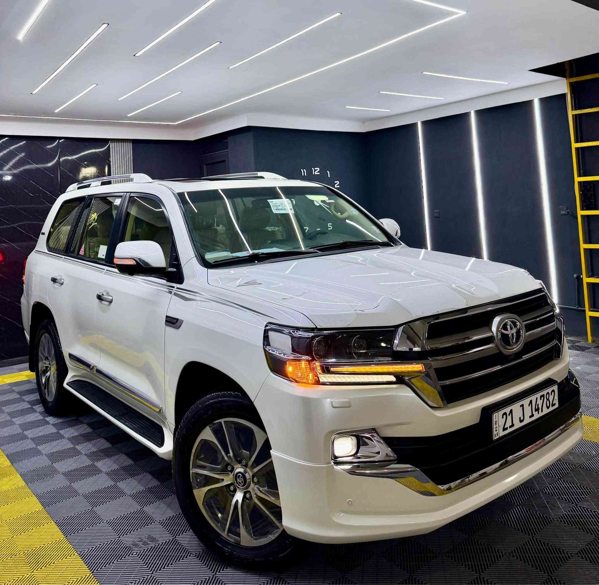 Land cruiser GXR  2017  V8  
ماشية:127km

لاندكروزر 2017  ساز باب أول   سياره مواصفات (بريمي ) ديفيدي بل قماره
  
‏‎ملاحظە : الاخوان رجائن بس بیع نقد بدون مراوس
أخت زيرو بل كارتون 📦🪬
‏‎لاندکروزر 2017  SAS  مواصفات (بريم) اصلي
‏‎محرک 8 سلندر _ حجم محرك (٤٦٠٠)
‏‎🪐ماشي 127 ألف

‏‎💎 مكفولة كفالة عامة من الدعامية إلى الدعامية
‏‎  بدون صبخ .بدون بارد  ،بدون رصعات ،بدون حتى شخط
‏‎دعاميات هم بدون صبغ ،رمل مابي ،لحية بدون صبخ ..بقية كلها بشرط

‏‎🧬فول فول مواصفات
‏‎شاشة كبير لمس  حاسة رادارات
‏‎كاميرات  سيلاد فتحة سقف 
‏‎كشن جلد كشن كاراباي شحن موبایل  8 اريباك تبريد مركزية
‏‎بصمة تشغيل عن بعد  سلاجة ليد زينون 
‏‎تحكمات ستيرن دبل فوليوم فورويل هوك
‏‎سيارة بها 2 بصمة من شركة جديد جدأ 
‏‎سيـارة عل نظافتها احسبها صفر زيرو

♟️ تخم تاير دنلوب الاصلي

‏‎ ⚜️محرك كير بشرط مامفتوح
‏‎سيارة حيل نظيفة كلشي عل بلاد لوك
‏‎سنوية زنكة كلشي جديد مدفوع لـ2031
‏‎باسمي السنوية بشرط تحويل و خرامة 
‏‎سيارة مابيـها دينار مصرف كامل من كل نواحي

‎‏‎🔹نفسي يوم /تحويل و وكالة حاظر
‏‎📍مكانك /داخل سليماني

‏‎💵 سعر 450$ 
‏‎☎️موبايل/ *********** السليمانية, العراق
