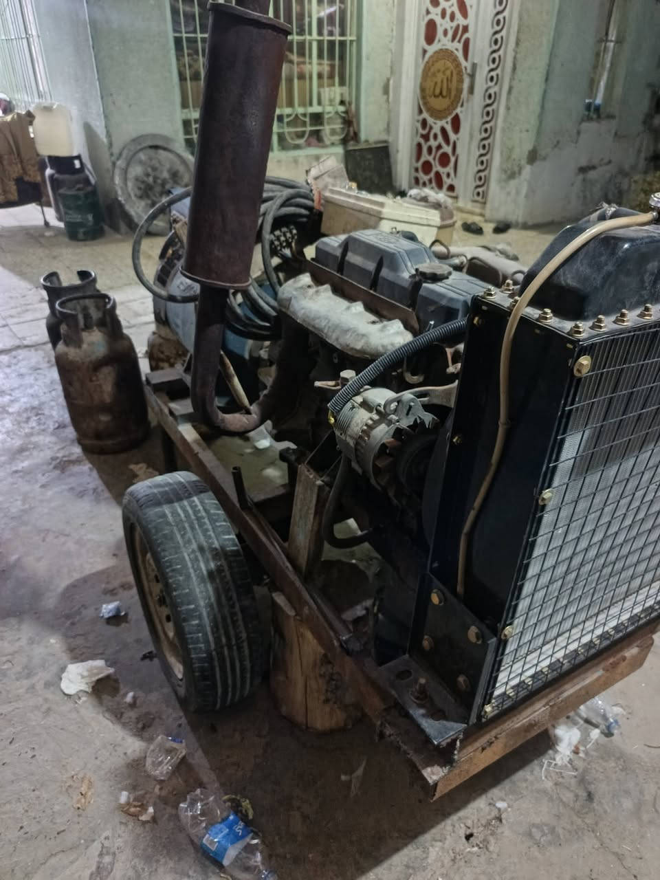 سلام عليكم مولده كيه  راس توليد 30 كيفي   120 امبير
سعر 16 ورقة او بيه  مجال بسيط  
***********
