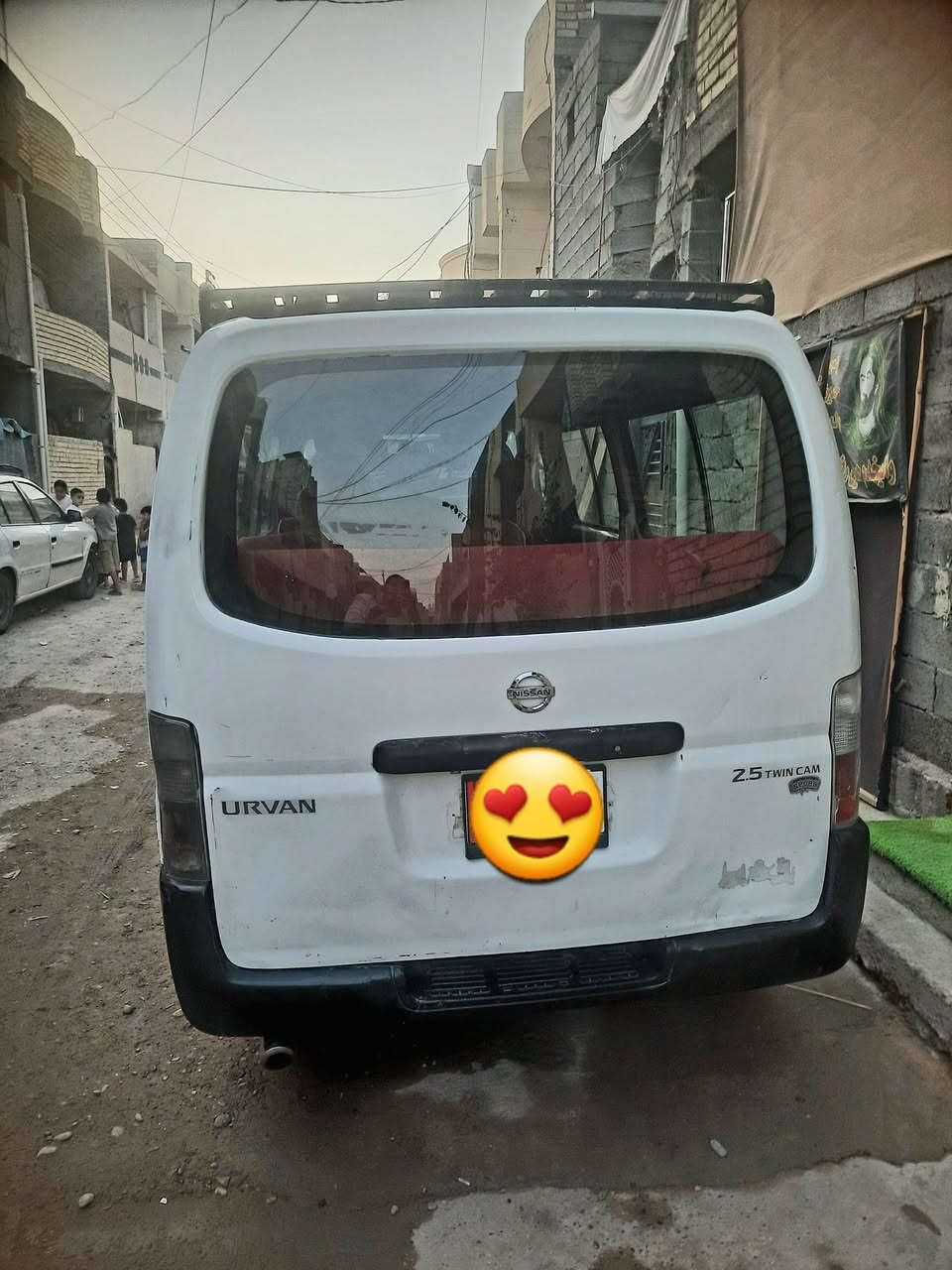 نيسان للبيع موديل ألفين وتسعه مكفول كير محرك اكسن تخم تاير جواهه كامل تبريد شغال تحويل ثاني يوم رقم ألماني جديد سعر ميه وخمسطعش ***********
