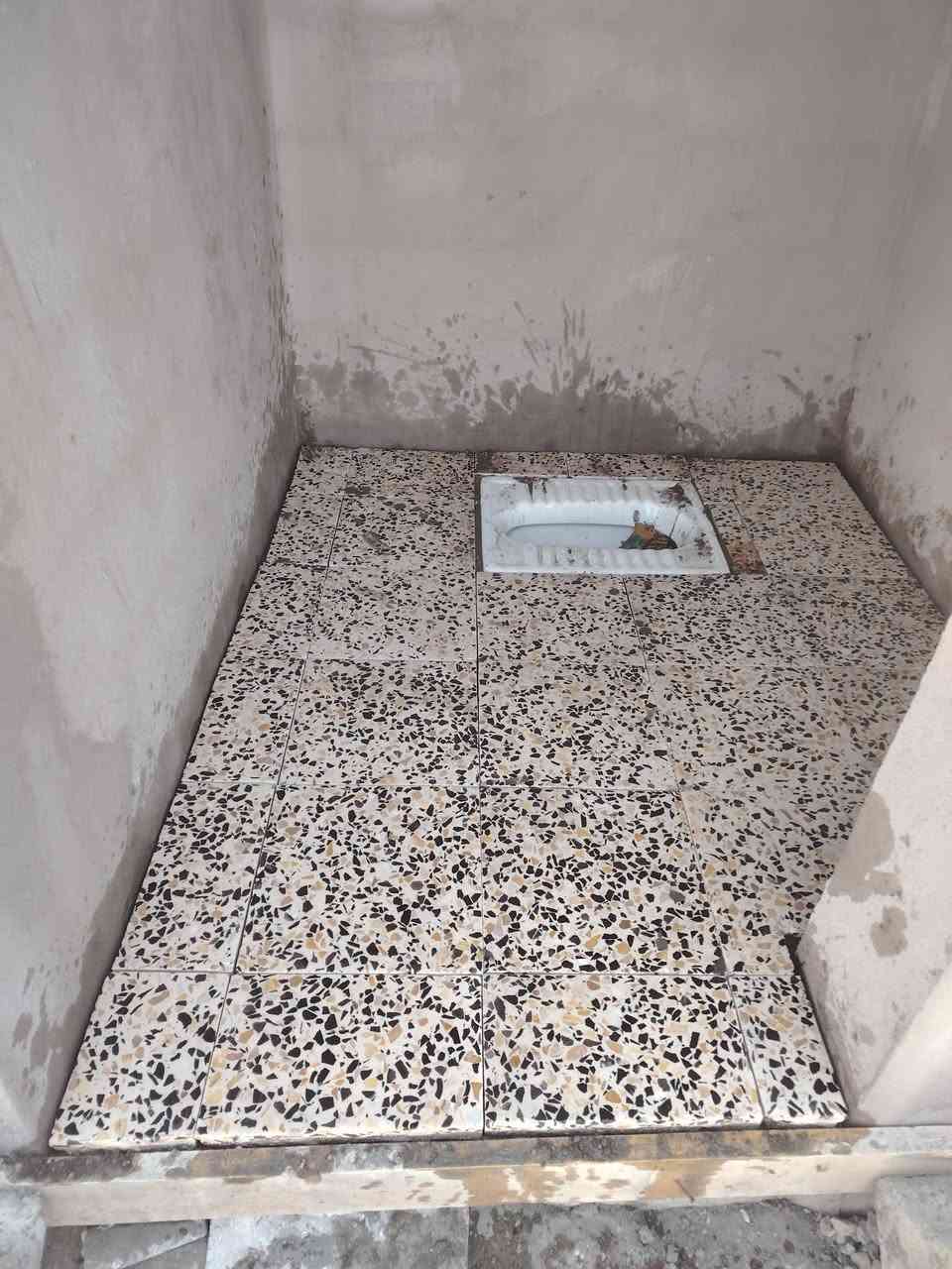 خلفه سراميك جدران ورضيه بأنواعه درج عدل فر شغل درجه واله داخل بغداد فقط متفرغ حالين ***********
