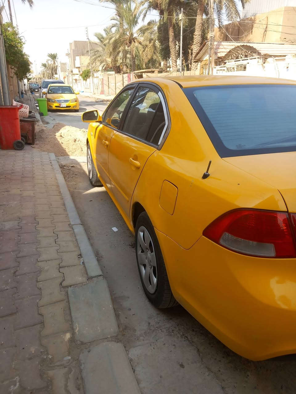 سلام عليكم اوبتيما 2009 كير عادي متجيه جها وحده كير مكينه تبريد حداديه كهربائيات تايرات كله جديد مكينه 2400 سعر  68 سياره خط جاهزه بسمي رقم نكليزي ل 27  لا غرامه ولا هيأه كله مصفر ***********
