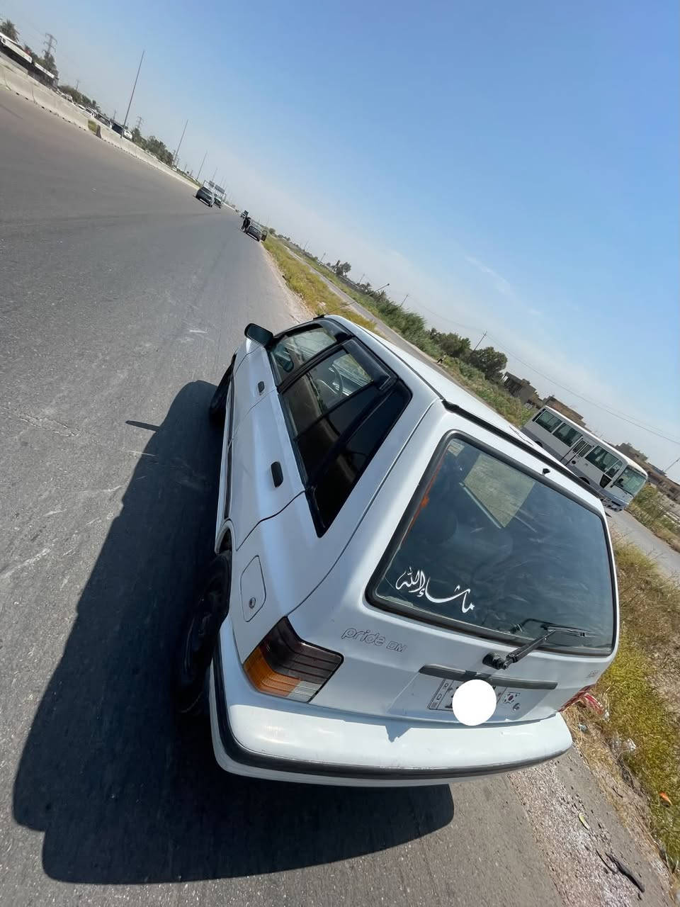 سلام عليكم 
للبيع كيا برايد موديل 1993هاجباك سياره حلوة بلادية تخم تاير نضيف باتري جديد صدر عمية مو باور جديد كهربايات مابيها نقص رقم بغداد إنكليزي 11 سنويا جديد تبريد منظومة كاملة شغال كير مكينة تبريد خير من الله  كير عادي محرك كابريتر لا صرف لا خربطه فيت بك ميكانيك انسة شي اسمة فيت بم خير من الله السعر  30 وبيها مجال  
مكان السيارة بغداد  
رقم الهاتف ***********
واتساب متواجد
