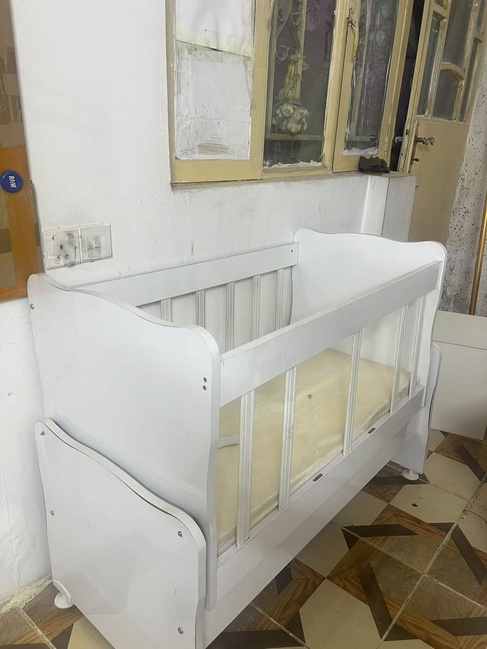 سرير أطفال • دوشك • بغداد