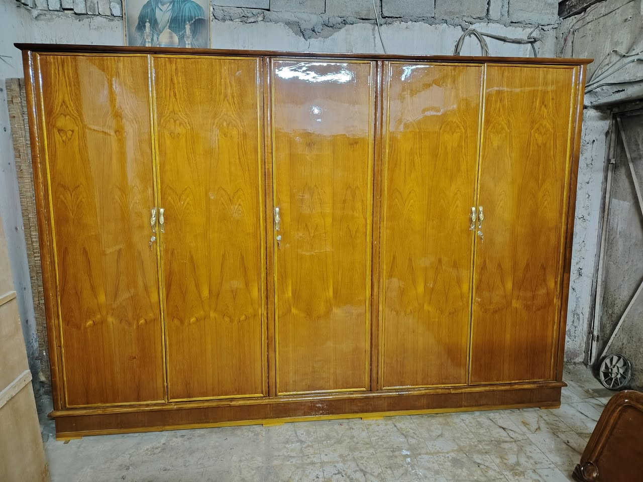 غرفة نوم • صاج بورمي • ٥ باب