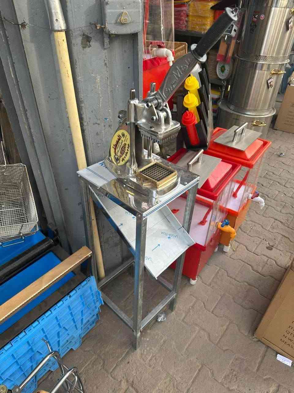 يتوفر لدينا قطاعة فنگر جملة ومفرد يوجد توصيل ل كافة محافظات العراق  للتواصل والحجز المراسلة ع الرقم التالي ***********
