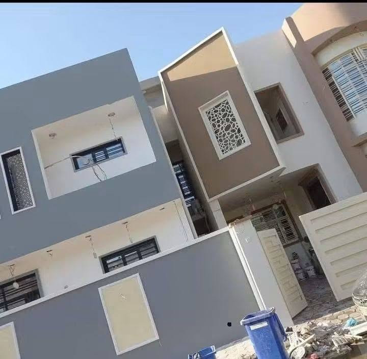السلام عليكم متفرغين حاليآ مستعدون لصبغ الدور العمارات والمحلات بأحدث انواع الاصباغ الالمانيه وبسعر تنافسي قابل للغسل والمسح داخلي وخارجي بلاستيكي للاتصال *********** و*********** تحيات الاسطئ ابو عبدالله وتدلل
