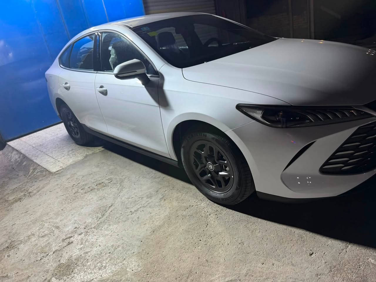 🚗 BYD Qin Plus 2025
بي واي دي كن بلاس 2025

داخل زيتوني المميز بلكن هايبرد مثبت لوحات وسنوية بأسمي تحويل ثاني يوم 

ماشية4000 كليومتر فقط

 ملحقات كاملة شاحنة اصلية وكارت 

ابرز المواصفات : 

🔵بصمة تشغيل ودخول ذكي 

🔵 عداد رقمي بالكامل (ديجتال)

🔵مقاعد جلد ابيض 

🔵 تحكم ستيرن جهتين

‏🔵تحديد مسار طريق 

🔵تحكم بريك رياضي + بريك كموفرت 

🔵حساس امامي خلفي 

🔵 اشاير مري 

🔵 كامرة خلفية مع حساسات

🔵بكلايت لد 

🔵هاندر بريك بصمه اوتو هولد 

🔵شاشة و تبريد بالشاشة 

🔵لايت ليد لايت اوتو  + لد صباحي 

🔵تبريد قطعتين 

🛣️ مدى قيادة يصل إلى 2100 كم

⚡ قيادة كهربائية حتى 55 كم

السعر 18,800بيها شي قليل حك الجيه

العنوان /بغداد حي البنوك 

للتواصل :*********** متوفر واتساب
