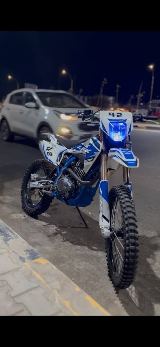 سلام عليكم قفاز للبيع
مكفوله كفاله عامه كير ومكينه 
سي ار اكس مكينه 300ss
شلعه معدل 
كلشي بيه شغال 
25 طالعه بل 26 اوراق وصل 
سعر 1450 وبيه مجال للطبين 
مكاني ميسان حي الثوره 
استفسار 
***********
