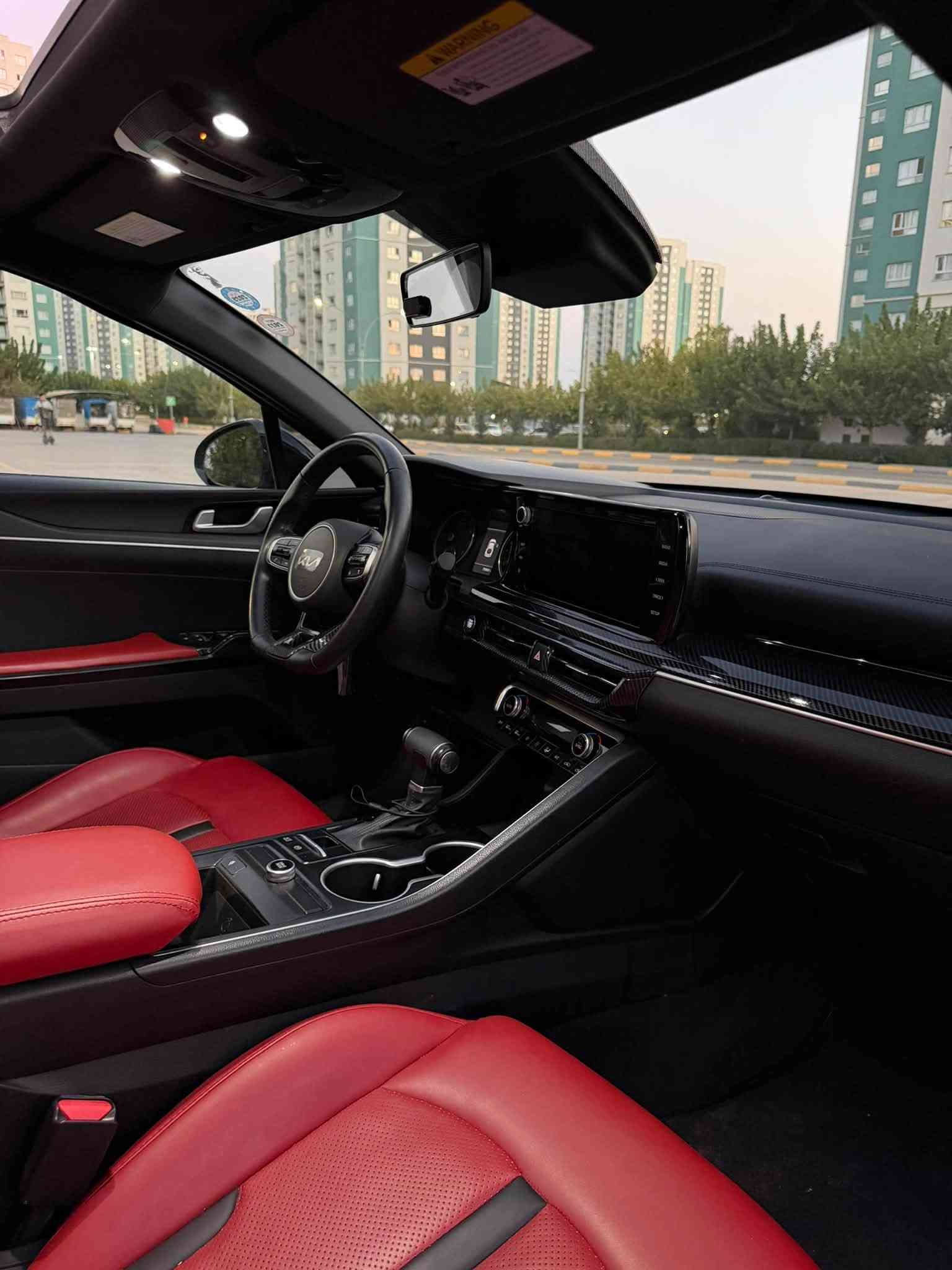 kia k5   gt line  2022  .76 km

سلام عليكم.   کیا جیتی لاین فول فول مواسەفات
سارەکە بەس بۆنیتی بۆیاخە بێ سارد تا بڵێی تازەو جوان ماوەتەوە
فول مواسەفات . رادار پێش . رادار دواوە . رادار تەنیشت کامێرا 
گێر ئۆتۆ. گێر ئادی  . 
٤ مۆدی لێخورینی هەیە. نۆرماڵ . کەستەم .کۆمفۆرد. سمارت 
ناو رەشو و سورە کوشن جلدە کوشن کارەبایە شاشە گەورەیە
 پانورامایە لایت و بەگلایت لیدو عەدەسەیە 
ئۆتۆ هۆڵد برێک بەسمە وایەرلێس جارج 
بە ناو خۆمەوەیە سەنەوی تازەیە گێر و مەکینە و کارەبای و پێشی بە شەرت   نرخی ١٥٥ مەعمەلەیکی زۆر کەم *********** 
*********** وەتسئاپ 

سلام وعليكم 
كيا K5 GT Line فول مواصفات
بس بونيد صبغ سياره بالحقيقه احلى من الصور
سعر 155 وبي مجال بسيط

نص مكتوب في الصور:
- ***********