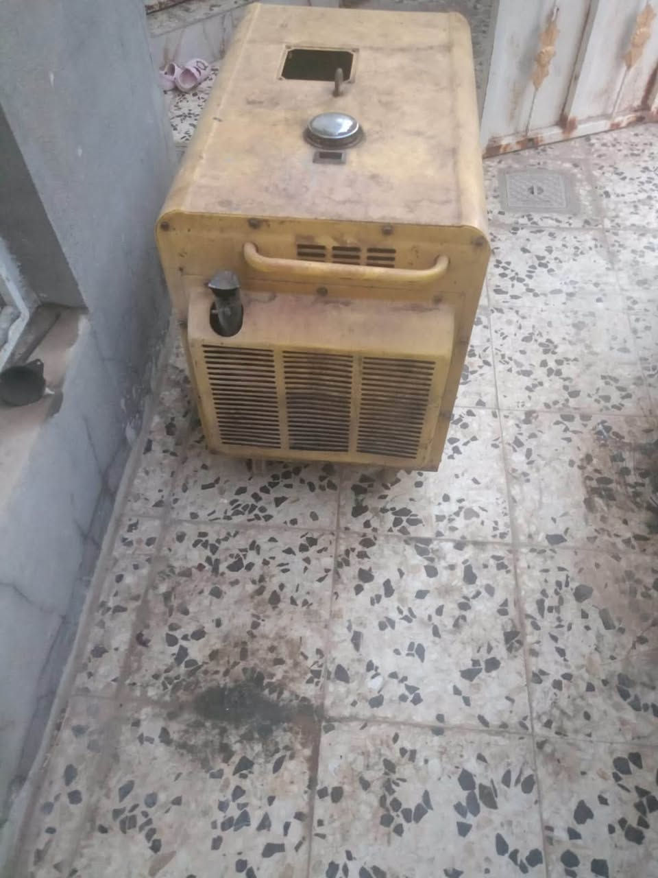 للبيع 
كامه شغاله وجديده 
السعر ٧٥٠ الف وبيها مجال قليل 
مكانها واسط قضاء النعمانيه 
للاستفسار ***********
