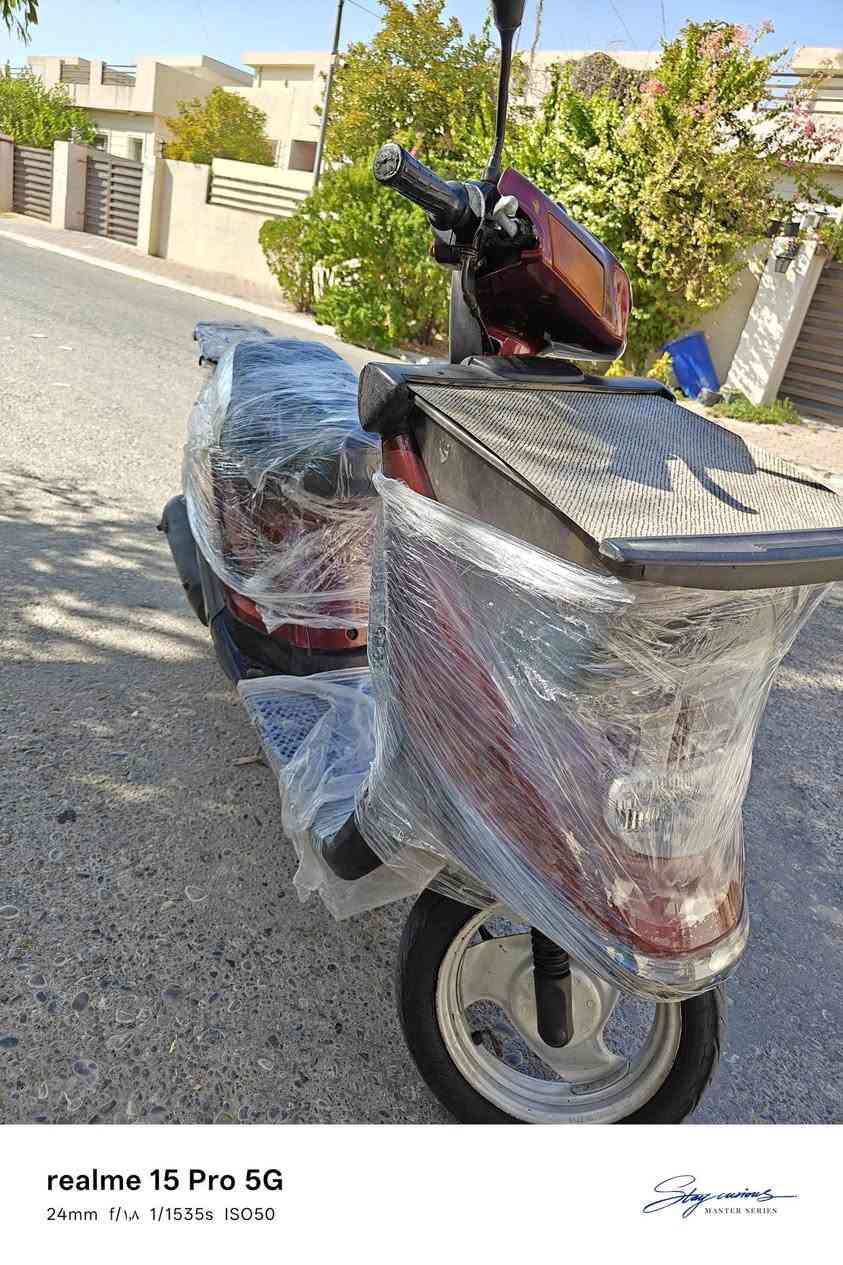 السلام عليكم
مطور للبيع  سعرو 275 وبي مجال مستعجل علبيع سعر مناسب جدا 
يومها جديد كبس شركه 
محرك ما مفتوح شرط كابريته بلادي 
شرط لا صرف ولا بخار
كفرات بلاديات شرط شخط واحد ما بيهن لوك لوك باتري جديد  كهربائية كامل شغال سلف شغال وكذالك نص هندر يشتغل 
هورن اشاير ورباعي + نشرات فوك التايرات ملونات كلش حلوات بليل لايت ناصي وعالي + أبيض وصفر مطور كامل مكمل 
الاستفسار الاتصال على الرقم الادنى 
( *********** )
مكاني كركوك 
وتحياتي لكم
