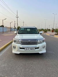 لاندكروز • ٢٠١٤ • ٨ سلندر