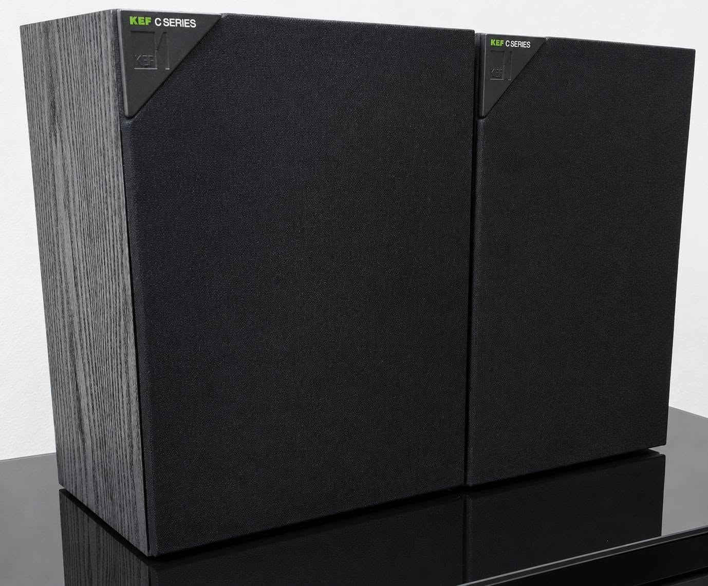 KEF - C20انتاج انكليزي
المواصفات الرئيسية
• النوع: مكبر صوت ثنائي الاتجاه (2-way) بتصميم مغلق للصندوق.
• القدرة الموصى بها: من 10 إلى 100 واط.
• المقاومة الكهربائية: 8 أوم.
• الحساسية: 90 ديسبل.
• الوحدات الداخلية: يحتوي على مكبر صوت جهير (Woofer) من نوع B200 ومكبر صوت للأصوات الحادة (Tweeter) من نوع T33.
مكاني دهوك ***********
