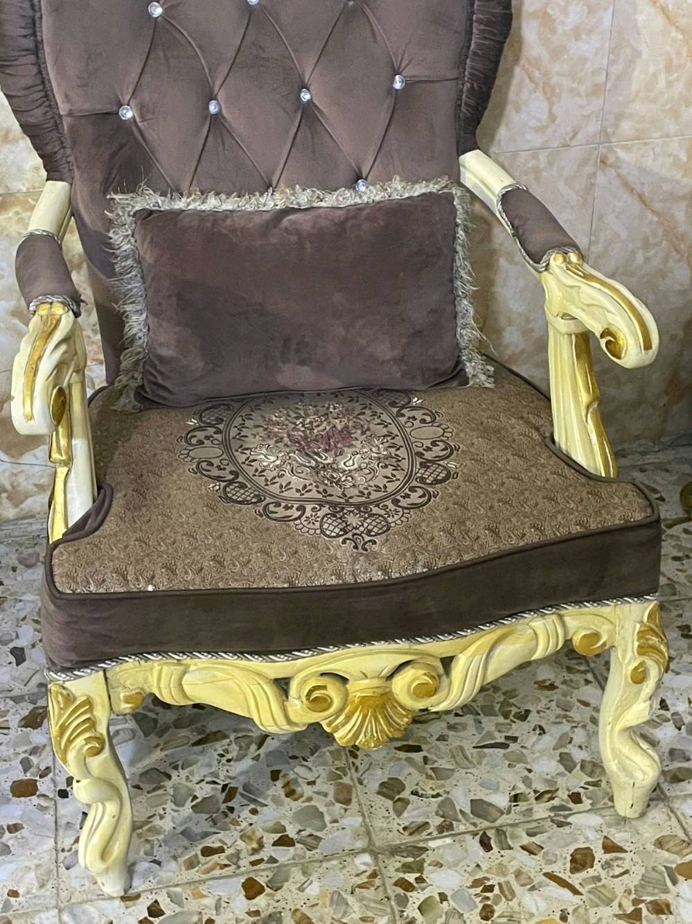 بغداد • ١٠ مقاعد • زان مصري