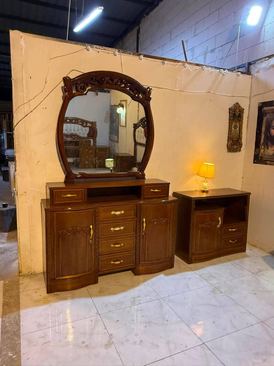 غرفه صاج داخل خارج ٤ ملم زان دنك زان
السعر ٩٠٠ ٨٥٠ قفل 
شد نقل داخل بغداد مجاني 
نضافه ٩٠ 
غرفه ضخم 
تفضل واتساب فقط محظوره مااكدر ارد ماسنجر أسعار مناسبه موديلات احلى ***********

@إشارة
