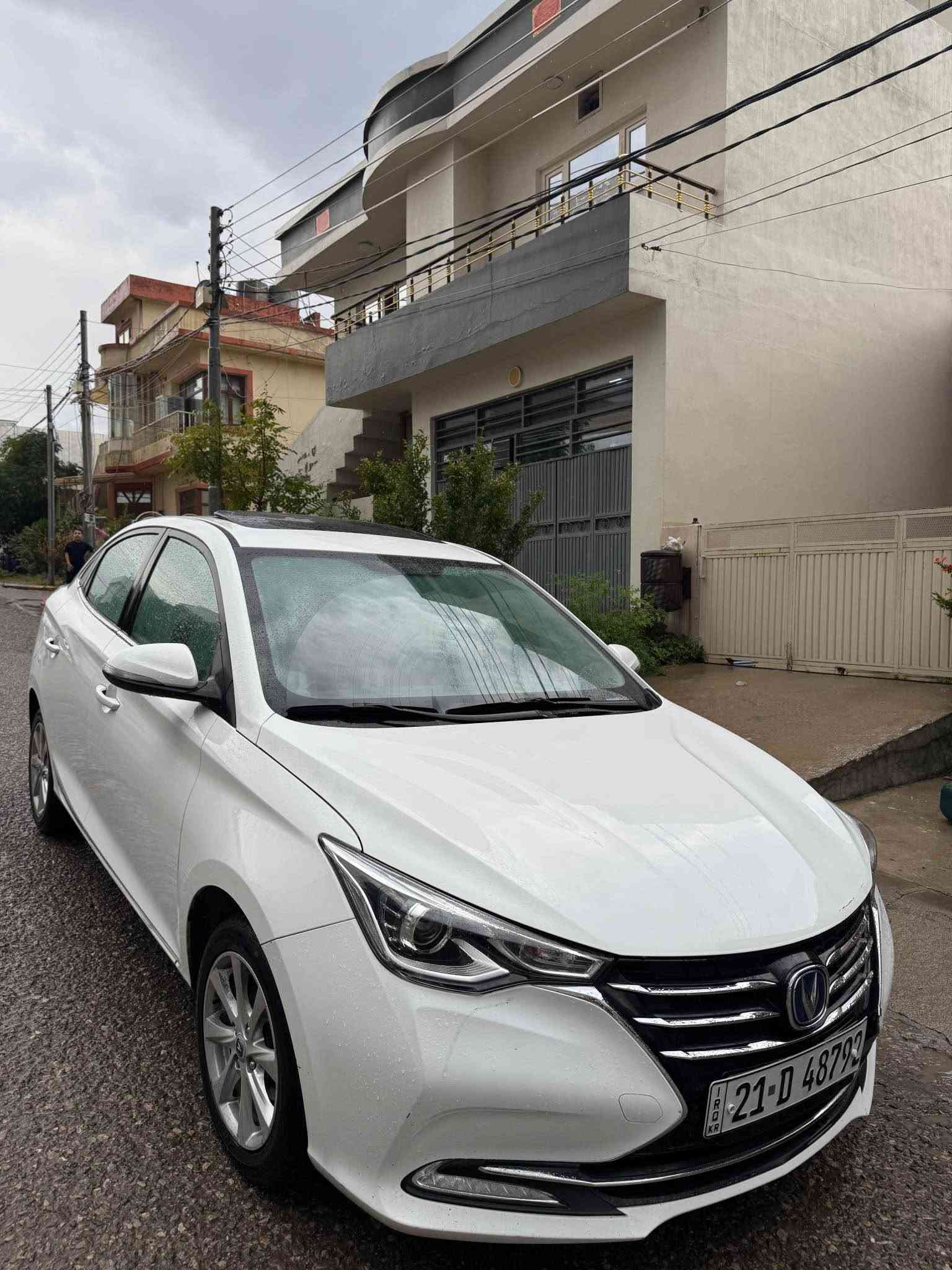 شانجان ئەلسڤین 
مۆدێێل ٢٠٢٥
٥ ساڵ زەمانی شەریکەی ماوە 
٣٠،٠٠٠ڕۆشتووە
بۆیاخی نییە و دەعم هەر هەوەیە کە دامناوە لەگەڵ ٢-٣ وردە لە چەمەلەغ
هەموو سێرڤسێکی لە شەریکە کراوە و ڕۆن پاتری تازە گۆڕاوە
سەیارەکە هیچ نەقسێکی نییە
سعری ٩٠ گەڵاو معامەلە
ڕەقەم: *********** السليمانية, العراق
