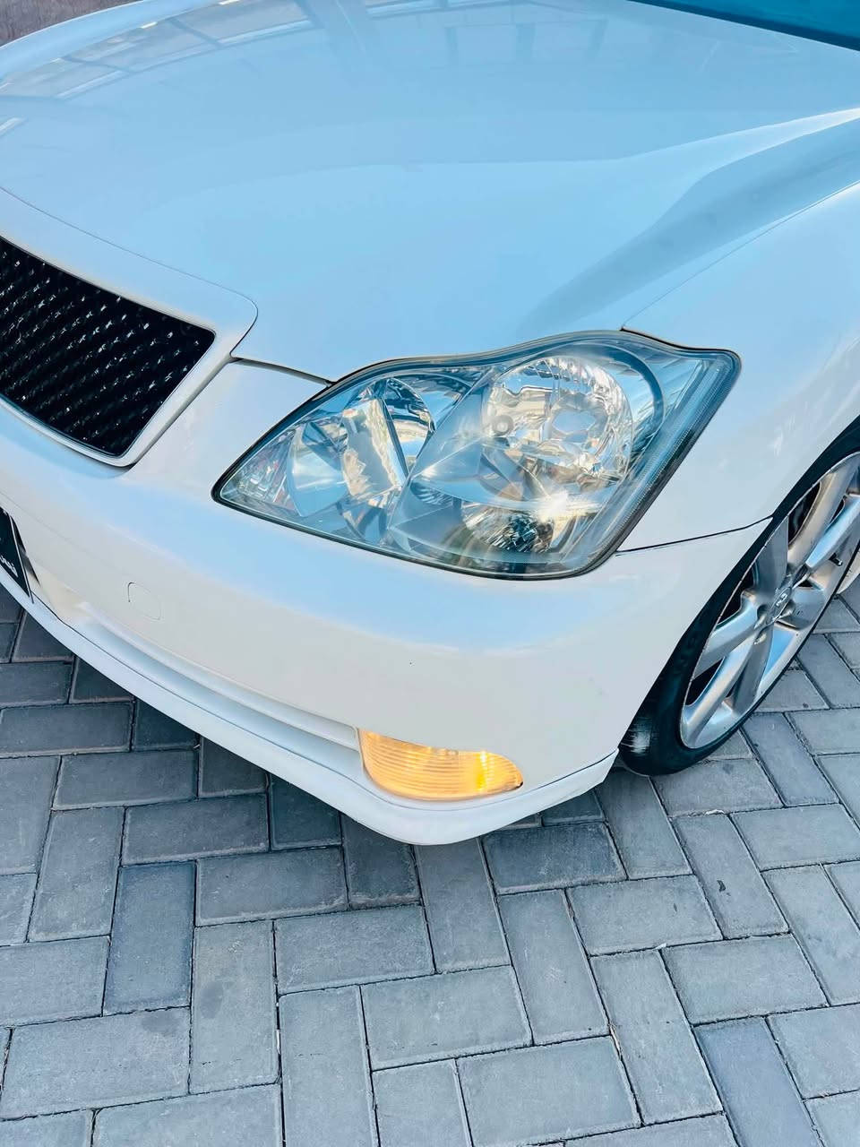 شاهینە بڕاوە 2005
گێڕ کەورە مەکینە گەورە
182 سپۆڕت
سێ دووگمە
ناو کریمی.
کامل مەسرەف .
ویل دنگە 
سەقفی زۆر جوانە 
بەشەرتی سەقفوو کەڤەرو دەعمی نەبێ 
ساردوو گەمی بەسراوە .
تەقەو ڕەقەی نییە .
كۆدی هەیە
سعری 48گەڵاو مەجال.
بۆ قووفڵی تەلەفوون مەکە
***********.

***********سەیسایەق
