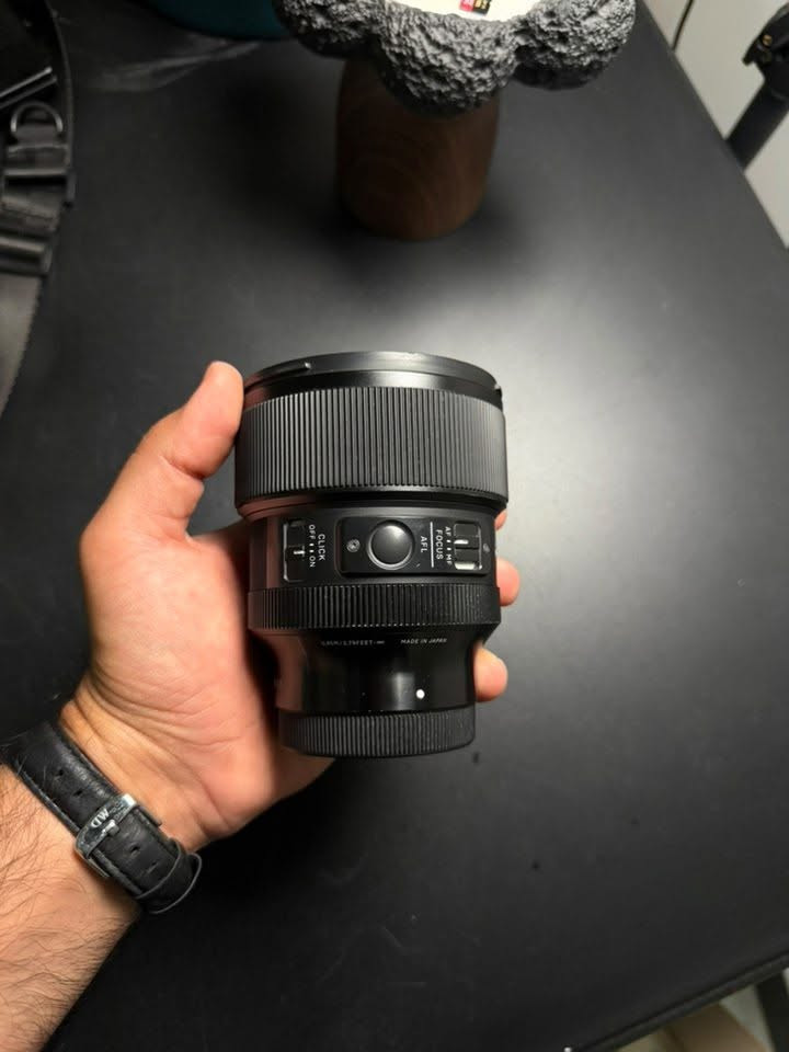 Sigma 85 F1.4
عدسة سيكما 85 فتحة 1.4 للكاميرات السوني 

عدسة نظيفة وجديدة، استخدام قليل وما بيها أي مشاكل.
مشتراة بشهر محرم.

تجي كاملة وياها الكارتونة، الغطاء، والهود، مثل ما موضح بالصور.

📞 للاستفسار عن السعر:

***********
