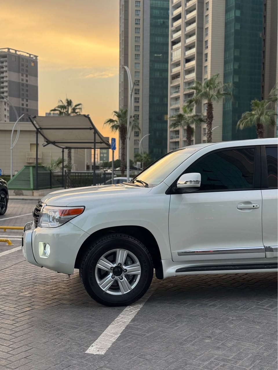 لاندكروز ٢٠١٤ • GX ٦ سلندر • بدون صبغ