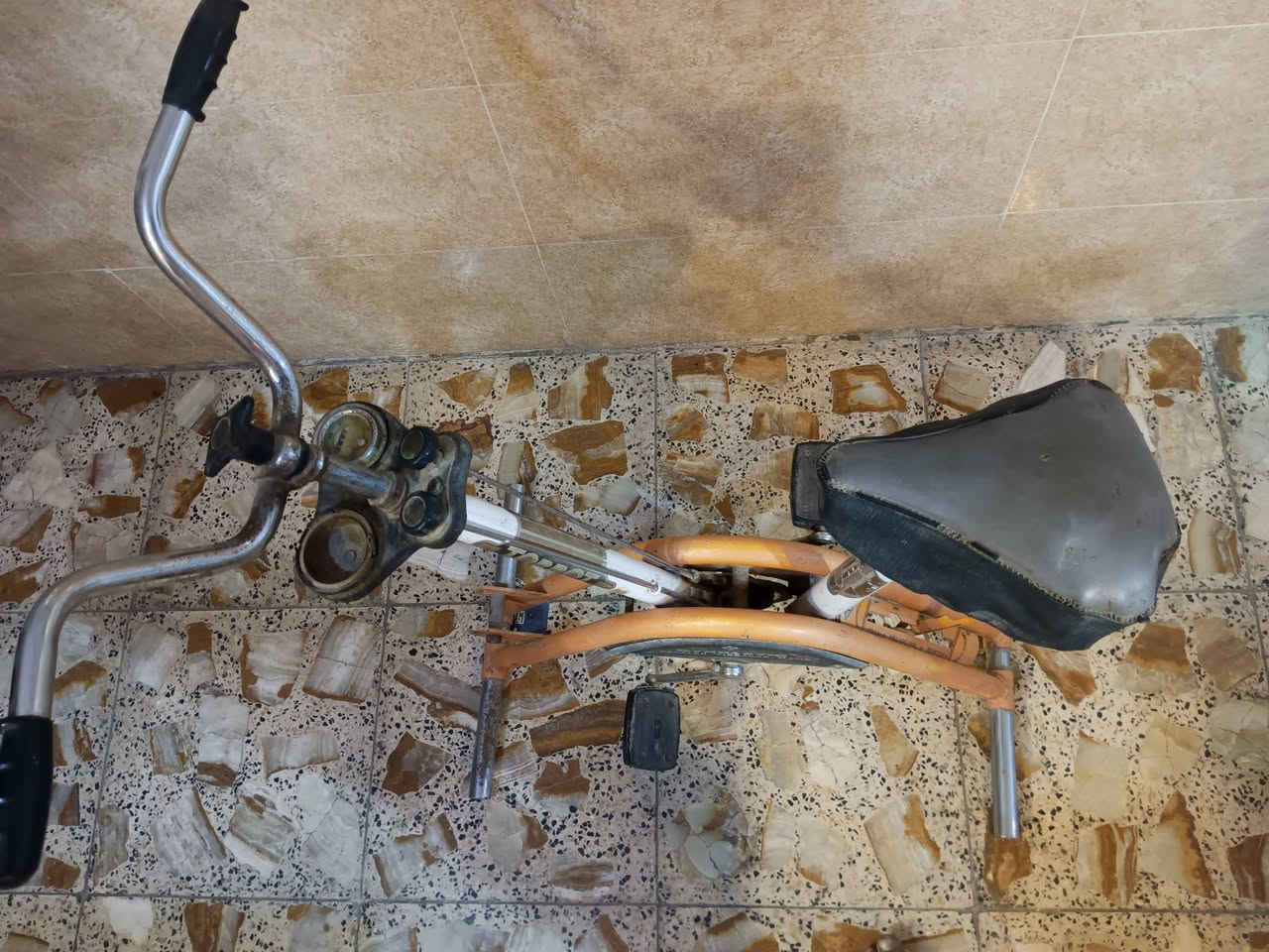 سلام عليكم باسكل رياضي ثابت للبيع السعر 30 وبي مجال الموقع بغداد ام الكبر قرب جامع الفردوس للاستفسار ***********
