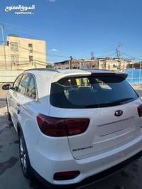 ٢٠١٨ فول مواصفات  بدون صبغ محرك مكفول  كير مكفول  لون اليض صدفي   سونا...