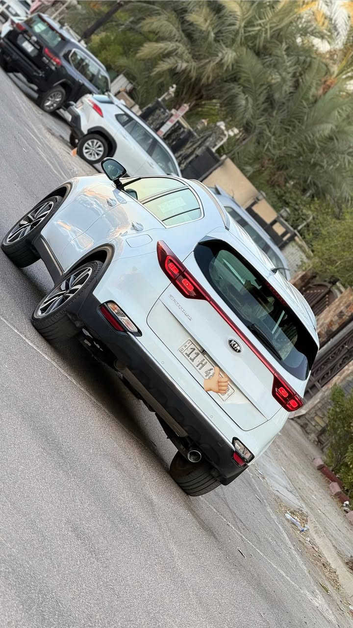 سلام عليكم 
كيا سبورتج خليجي  رقم بغداد 2020 
السعر 178
السياره جديده جديده احله من الصور 
مكينه 2000 دوش
كامره خلفيه 
حساس امام وخلفي  
سويج عدد 2
ماشيه 81
كير مكينه مكفولات 
تخم تاير  جديد
صدر جديد
تبريد جديد
وسنويه باسمي 
تحكم ستيرن 
انضمه قياده 
اوتو بارك 
مري شفط
السياره جاهزه على آخر حبايه بدون نقص
ملاحضه السياره مكفوله كفاله عامه من الصبغ والتبديل 
عدا بارد مكانين صغار  +كارت تكحيل  دعاميه امام 

‎رقم الهاتف ***********
مكاني بغداد حي الاعلام
