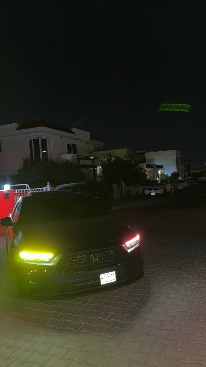 السلام عليكم للبيع هوندا اكورد موديل 2024 حادثها قطعه وحده مبدله ومصبوغه بس البنيد مبدل رقم شهداء السياره حيل حلوه كشانه تدفئه شاشه دجتل سلايت روف كشانه مخمل السياره محرك 4 السياره ماشيه 77 الف كيلو السعر 157 وبيها مجال ويرهم مقدمه زينه وبل شهر لل اتصال ***********
