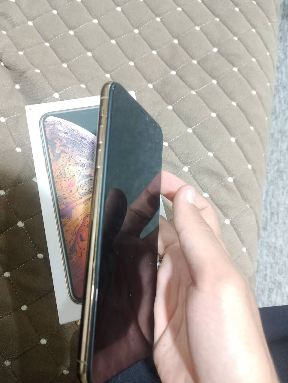 إكس ماكس مبدل بس بطاريه شاصي نظيف شاشه نظيفه 
ذاكره 256 سعره 200 وبي مجال الجهاز جديدددد لايصرف شحن ولاهاي جان متروك
***********
