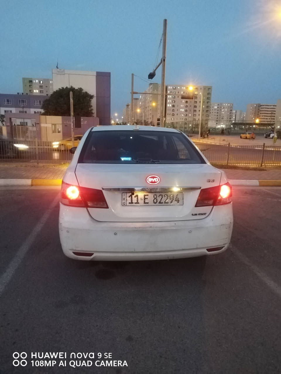 السلام عليكم BYD  G3 2013 سيارة جهازة تدفئه تبريد خيرمن الله كير اوتماتيك ومكينه تحكم استيرن تخم تاير 
بيه تبديل جاملغ فقط السيارة بسمي تحويل ثاني يوم رقم بغداد انكليزي السعر 48 رقم الهاتف *********** بغداد بسمايه او شارع فلسطين،(

نص مكتوب في الصور:
- HUAWEI nova 9 SE
- 108MP AI QUAD CAMERA
- OO HUAWEI nova 9 SE OO 108MP. AI QUAD CAMERA
