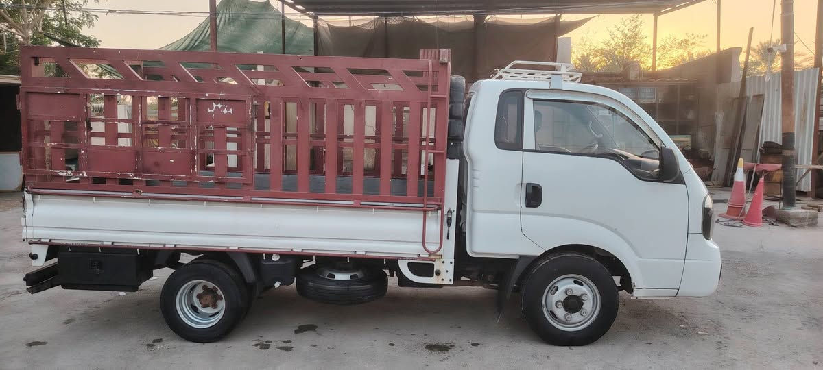 كيا حمل فحل لبيع مكفول كفاله عامه كذلك كير ومحرك وتخم تاير مديل 2018 رايدها 140 وبيها مجال
لاستفسار اتصال على أرقام ***********...***********
