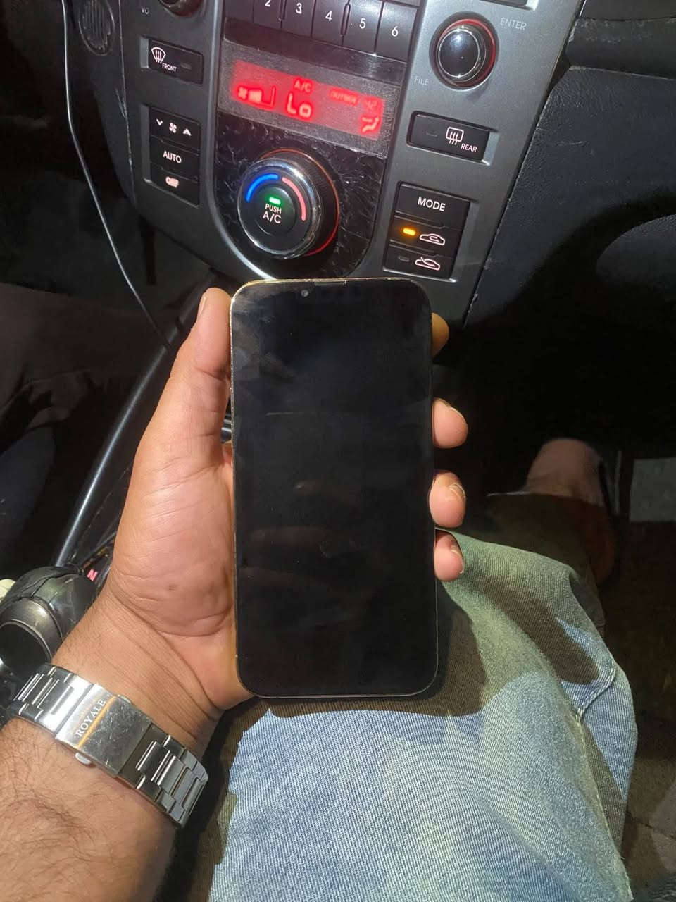 السلام عليكم للبيع
ايفون 13برو ماكس فايف جي ذاكره 256
ابيض ذهبي  مبدل شاشه وبطاريه نوعيه زينه
***********
450الف وبي مجال
مكاني الفلوجه
