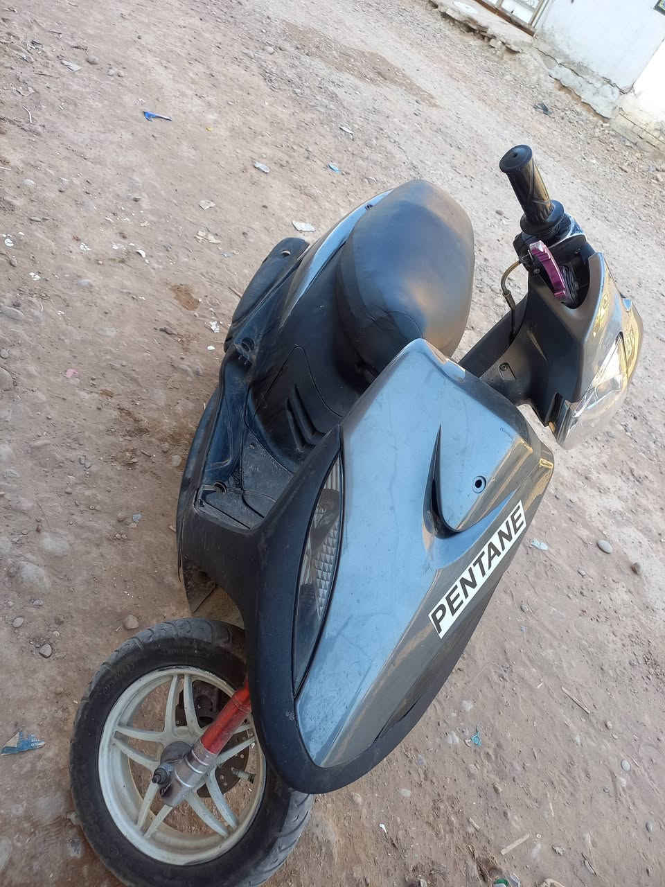السلام عليكم ماكس عدله للبيع تبخر يعني كايمه امانت الله مكينتهه تخبل نكره سلف معدلهه 100 وعوزهه جبنه والهندر عوزه 5 الف يصلح مكاني بغداد العبيدي الراسه شارع 20 كهربائيات كلهه شغاله بس عوزهه تبديل دكمه الايت المامي 
سعرهه 250 وبيهه مجال والله العظيم اني معمرهه ع ايدي دبل امامي رياضي ويل رياضي للعلم تره وصخه وخذتلهه صوره امانت الله بس تنغسل ترجع رمبه ***********
